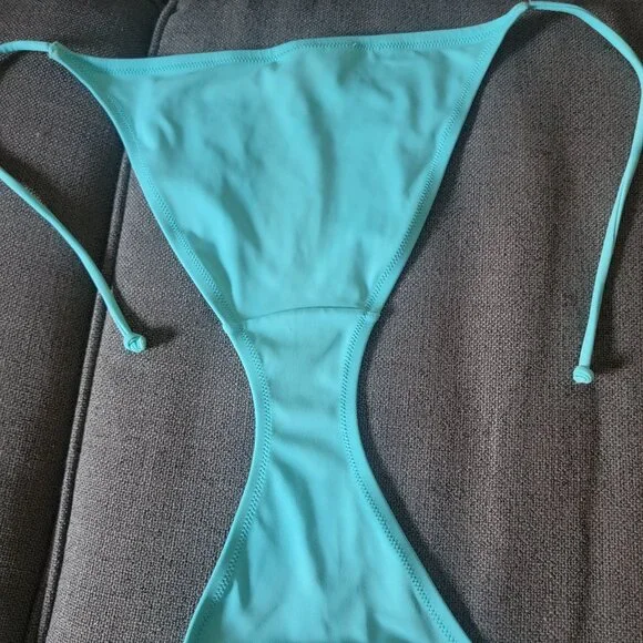 Victoria's Secret Classic String Bikini Set in Blue Lagoon - Size XS - Picture 5 of 7
